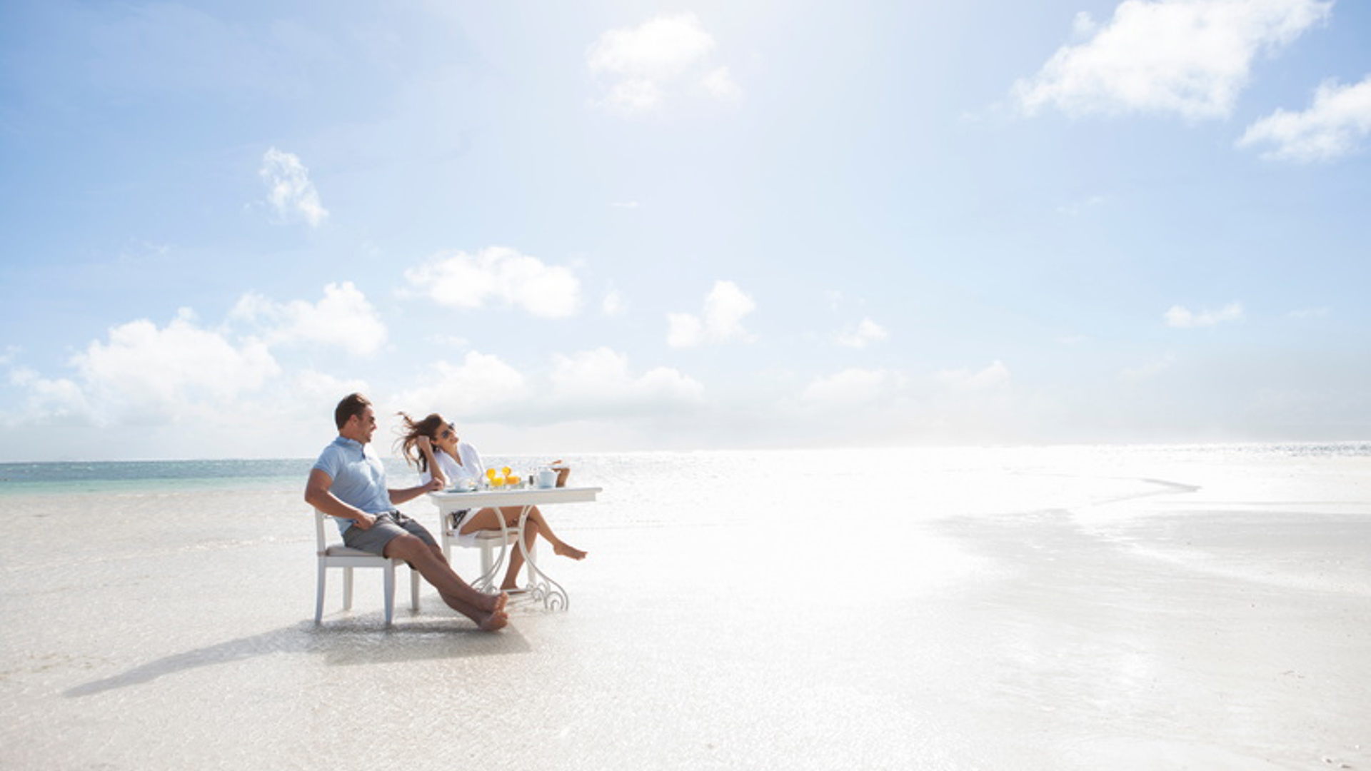 Beach dining at LUX* Belle Mare