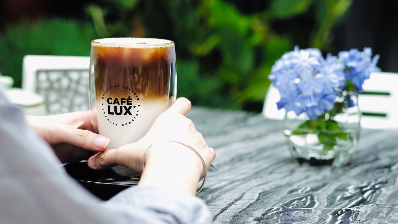 Café LUX*