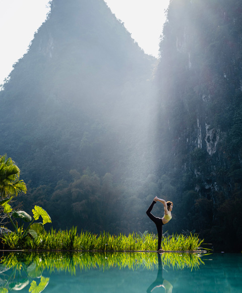 Infinity pool and Pool side yoga