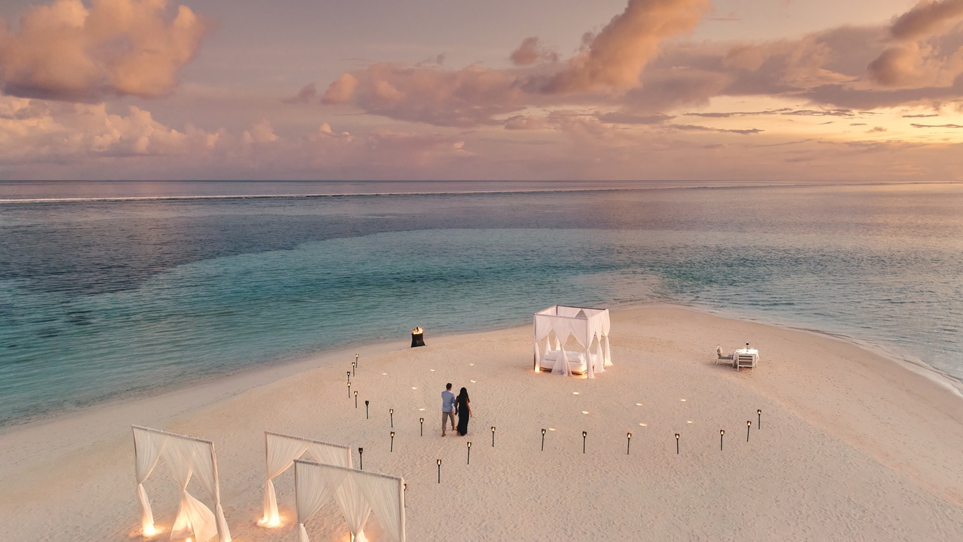Beach dining at LUX* South Ari Atoll