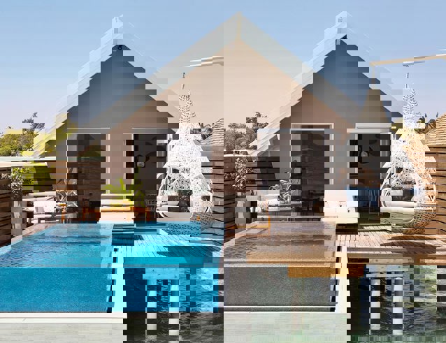 romantic pool water villas-1