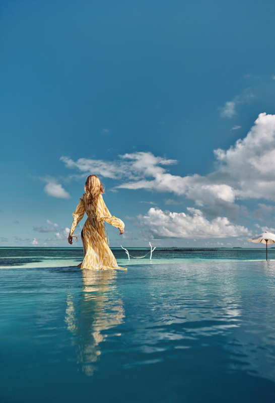 fly-emirates,-stay-lux*