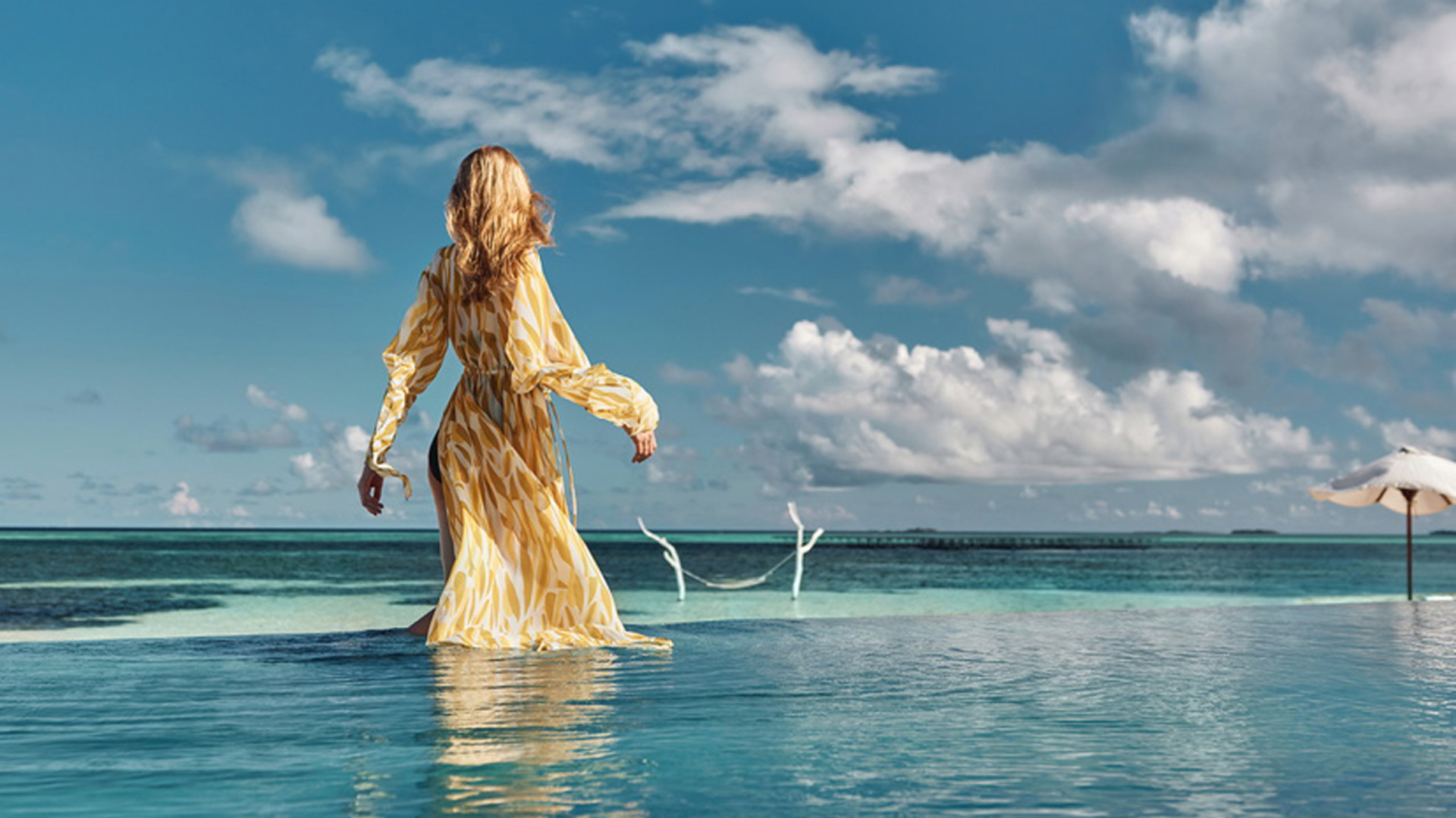 fly emirates, stay lux<bdi>*</bdi> オファー