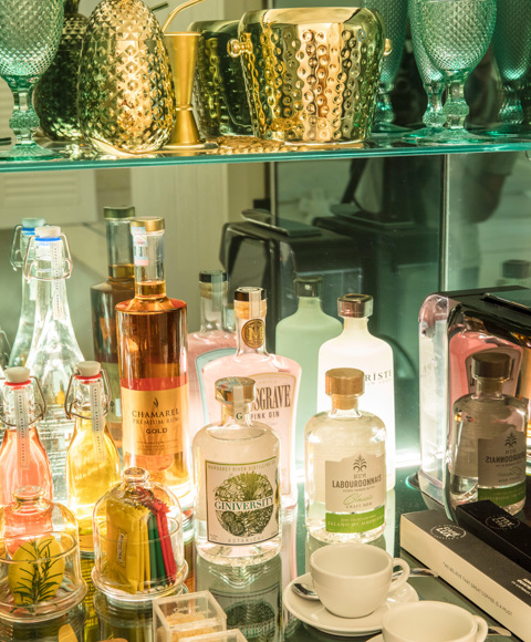Goodbye minibar, hello Tropical Bar