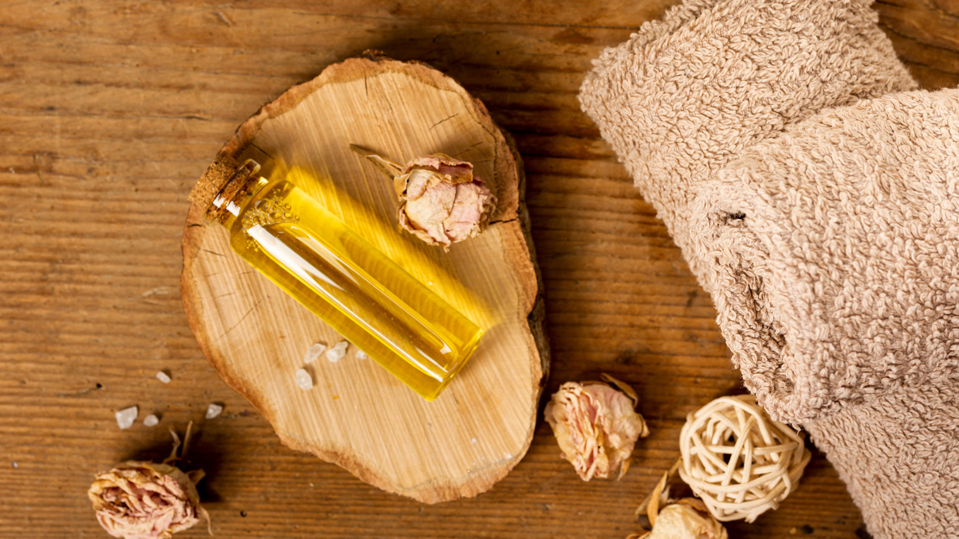 Glitter body oil in the making