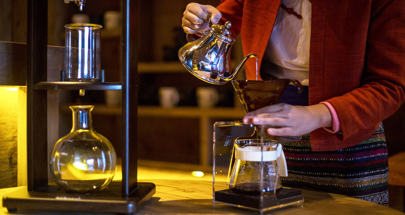 CAFÉ LUX<BDI>*</BDI>