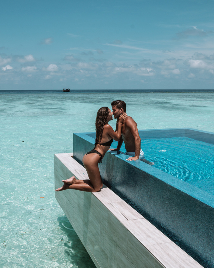 LSAA ROMANTIC POOL WATER VILLA
