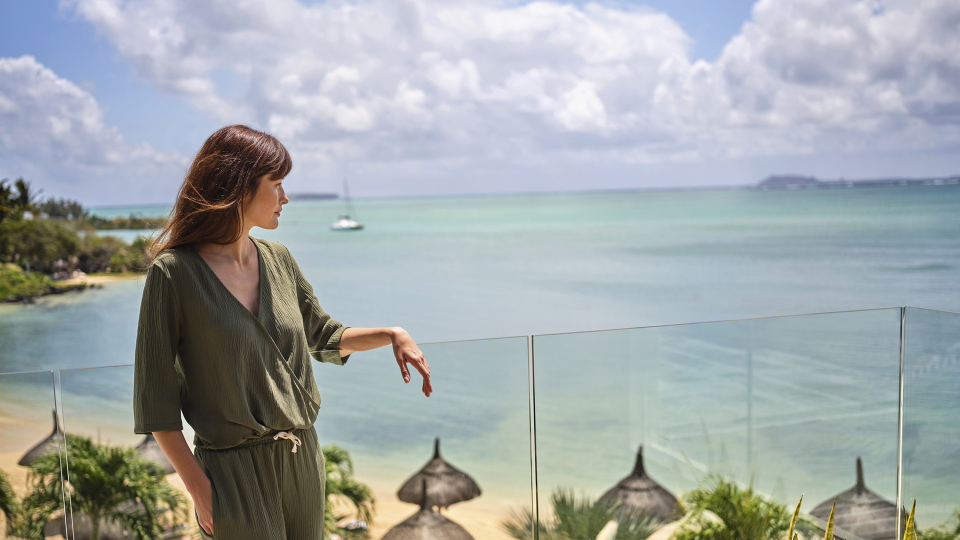 fly emirates, stay lux<bdi>*</bdi>