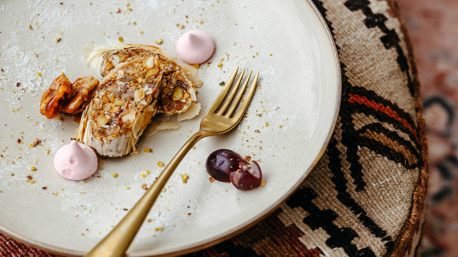 Dessert at Samaa, LUX* Marijani