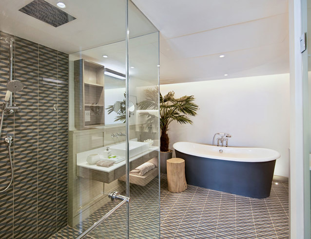 lux<bdi>*</bdi> suite-3