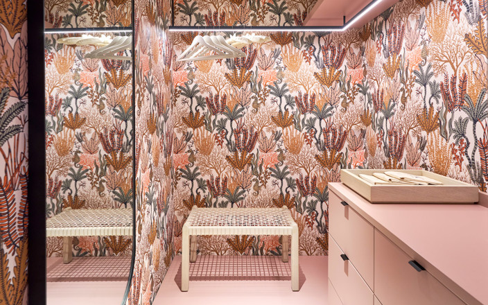 LBM JUNIOR SUITE CLOSET