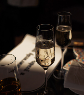 dinner-in-the-dark