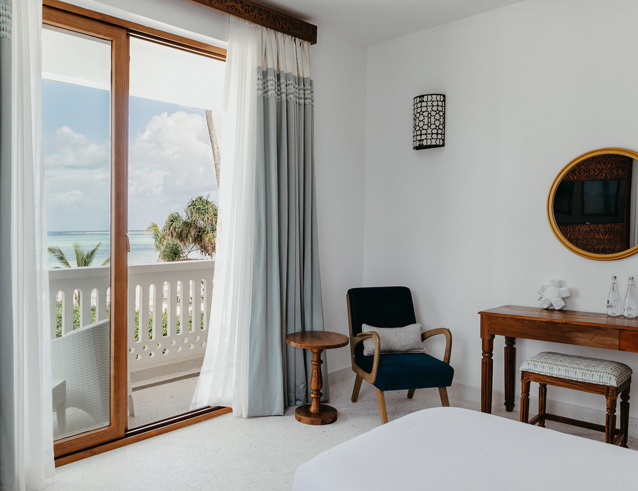 interconnecting family rooms-4