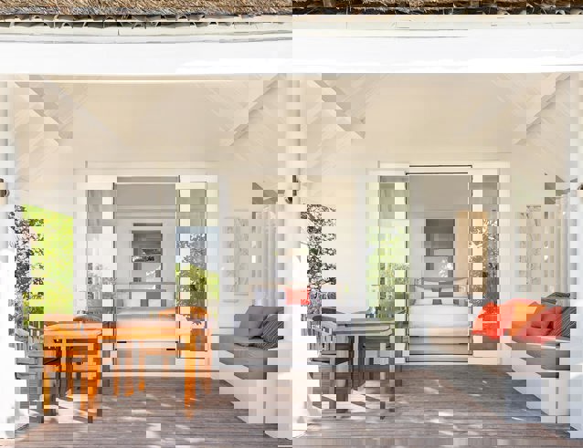 romantic beach pool villas-2