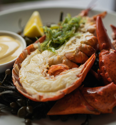 LOBSTER, PROSECCO & BAREFOOT BLISS