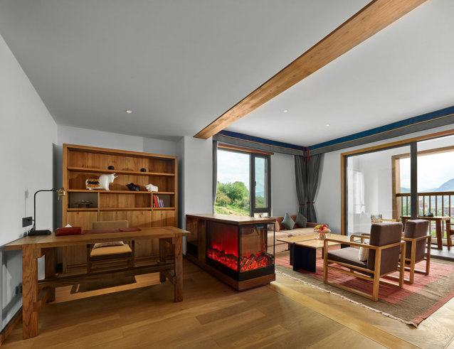 suite lux<bdi>*</bdi>-3