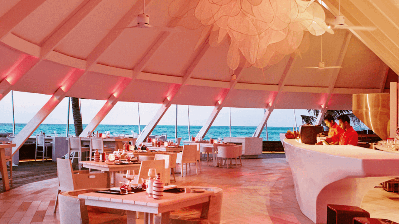 Beach Rouge | LUX* South Ari Atoll