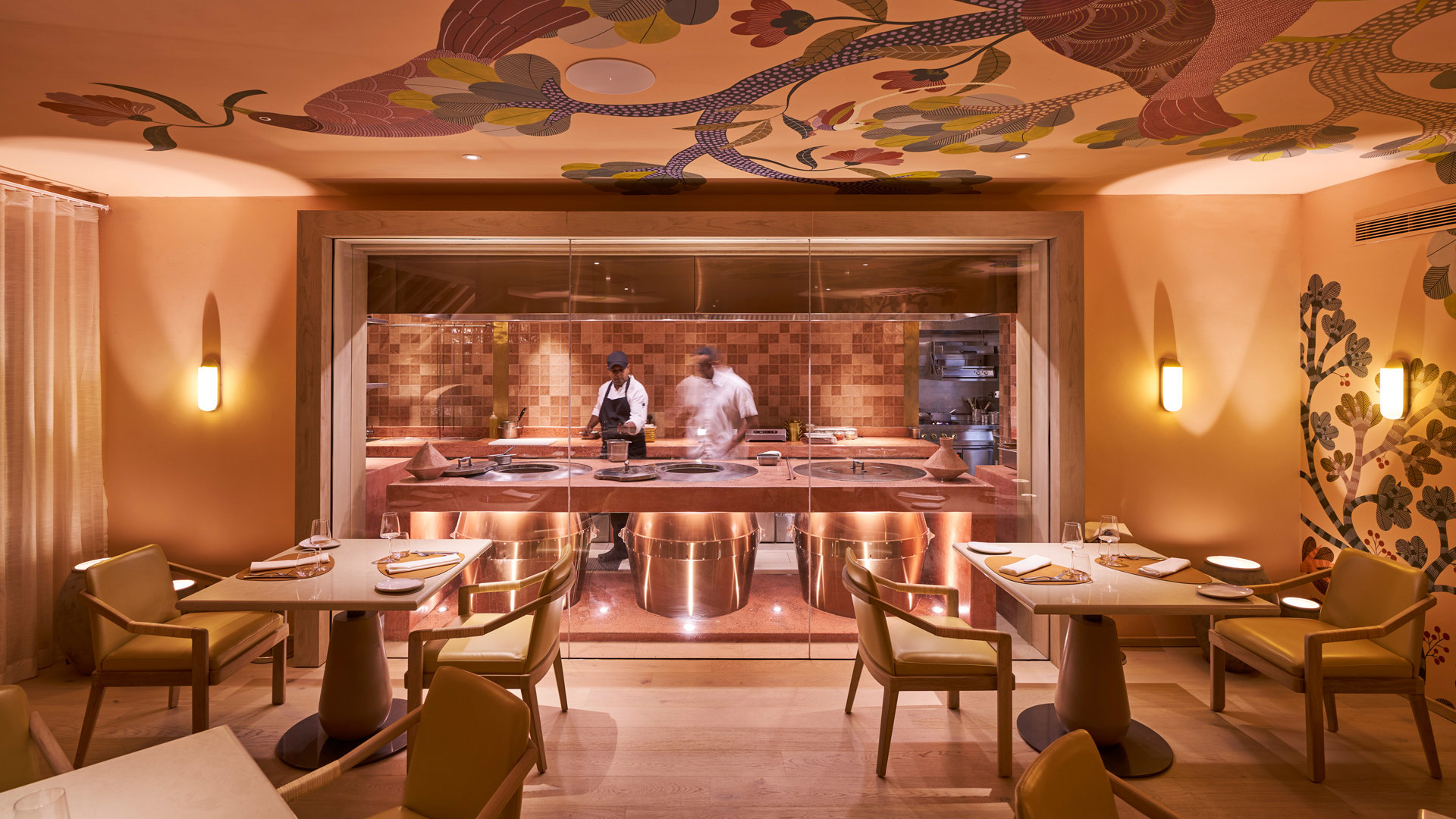 fly emirates, stay lux<bdi>*</bdi>