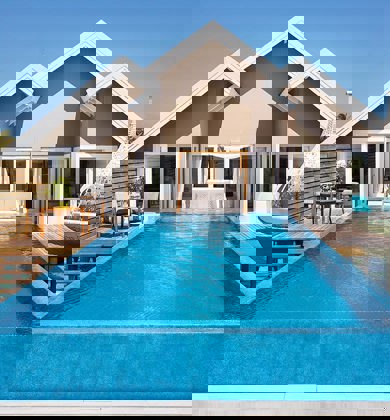 VILLA TENTATION SUR PILOTIS AVEC PISCINE