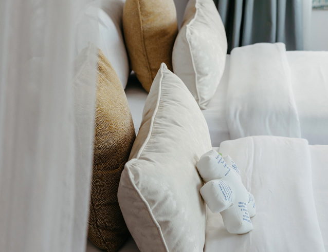 interconnecting family rooms-3