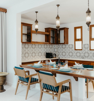 GRAND LUX<BDI>*</BDI> SUITES