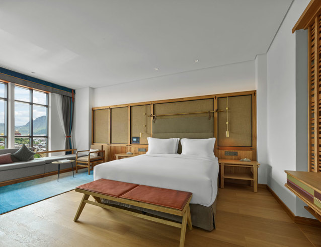 suite lux<bdi>*</bdi>-2