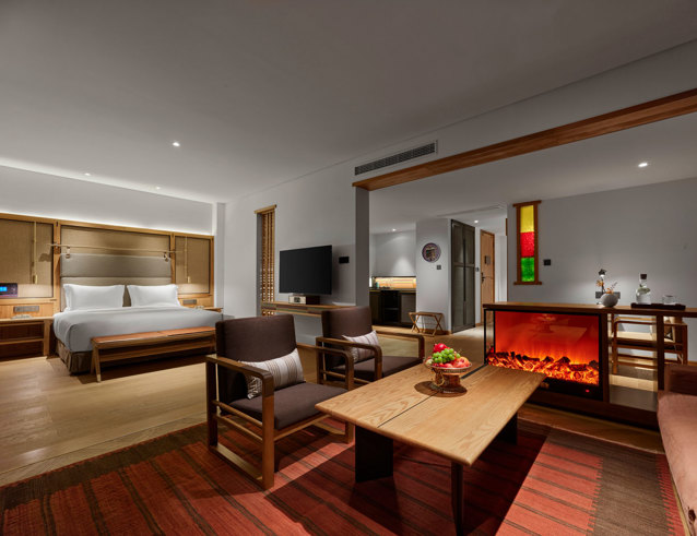 suite lux<bdi>*</bdi>-1