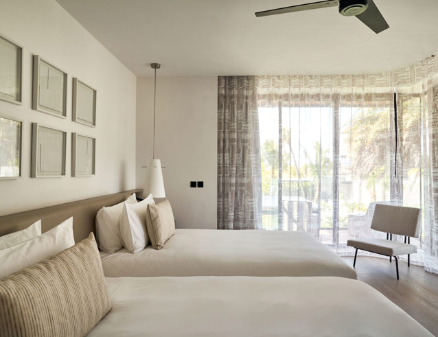 lux<bdi>*</bdi> beachfront pool villas-4