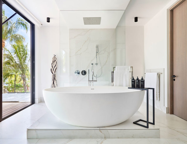 lux<bdi>*</bdi> grand beach pool villa-4